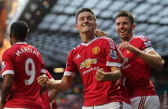 保利尼奥以 保利尼奥以